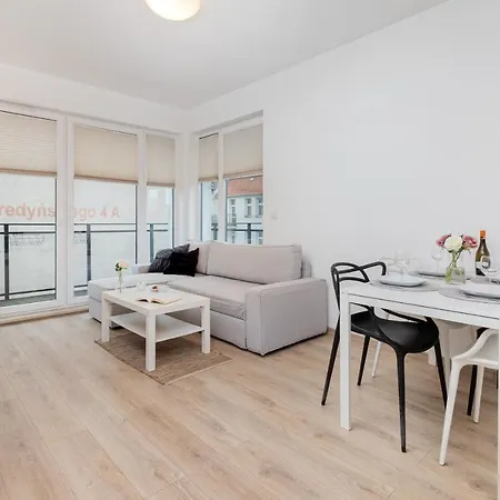 Apartment Nowa Grobla Estate Near Starowka By Renters *